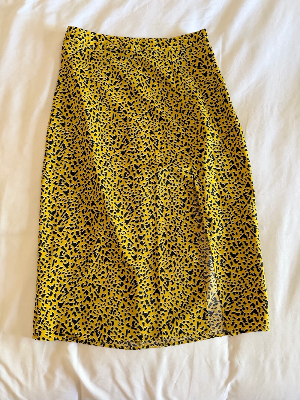 BCBGeneration Yellow and Black Animal-Print Midi Skirt
